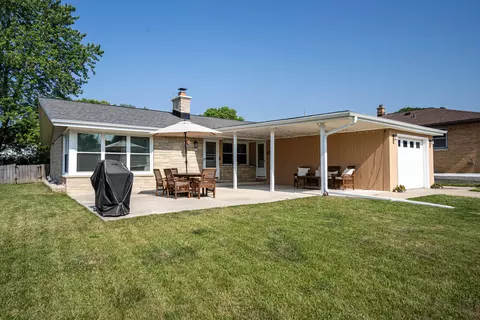 4451 S Taylor, Milwaukee, WI 53207