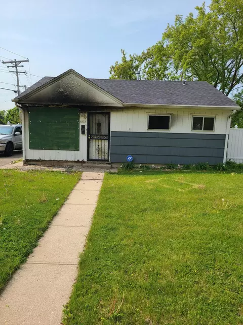6025 W Carmen, Milwaukee, WI 53218