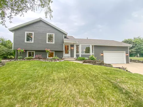 491 Quinlan, Pewaukee, WI 53072