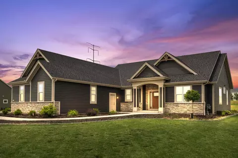 1467 Malone, Cedarburg, WI 53012