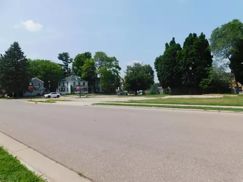 344 S Main, Shawano, WI 54166