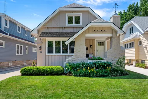 4221 N Larkin, Shorewood, WI 53211