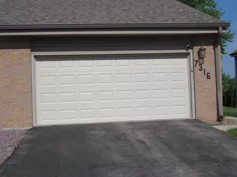 7316 S Delaine, Oak Creek, WI 53154