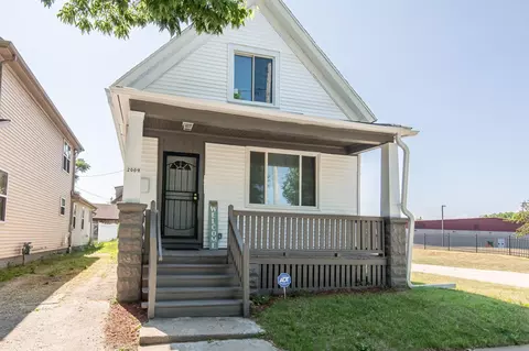 2009 N 15th, Milwaukee, WI 53205