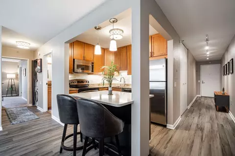 1660 N Prospect #305, Milwaukee, WI 53202