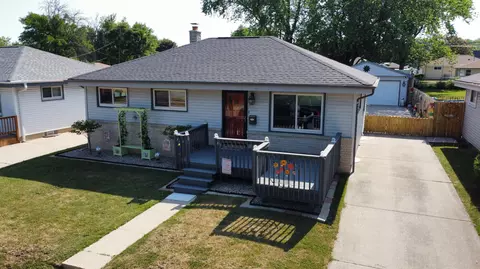 3242 S 99th, Milwaukee, WI 53227