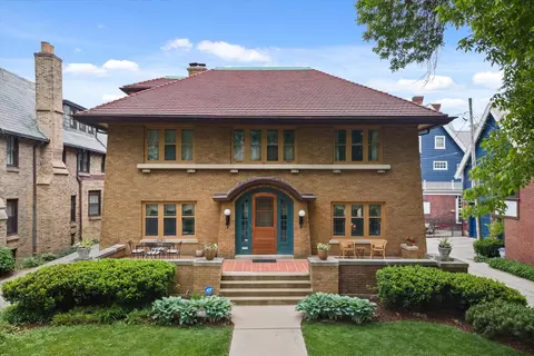 2360 N N Ter, Milwaukee, WI 53211