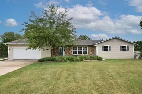 261 Pond, Neosho, WI 53059
