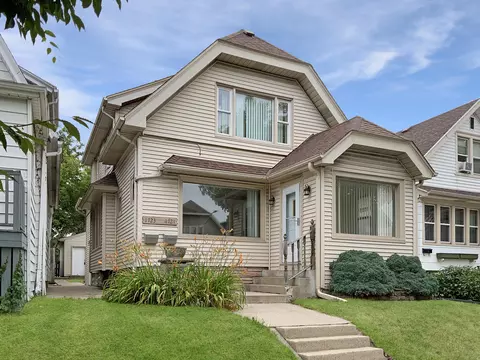 1721 S 70th #1723, West Allis, WI 53214