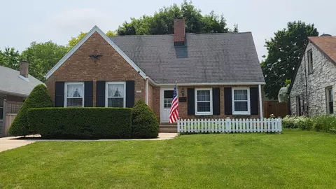 5523 W Cleveland, Milwaukee, WI 53219