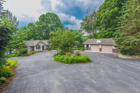 3923 Sleeping Dragon, Polk, WI 53095