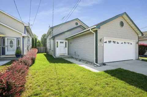 2037 Grove, Racine, WI 53405