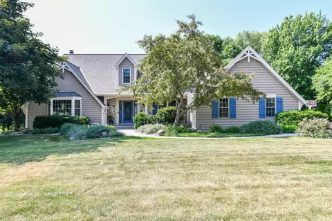 15555 Shamrock, Brookfield, WI 53005