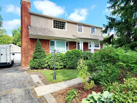 4741 N 104th, Wauwatosa, WI 53225