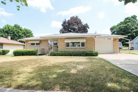 709 Sherman, West Bend, WI 53090
