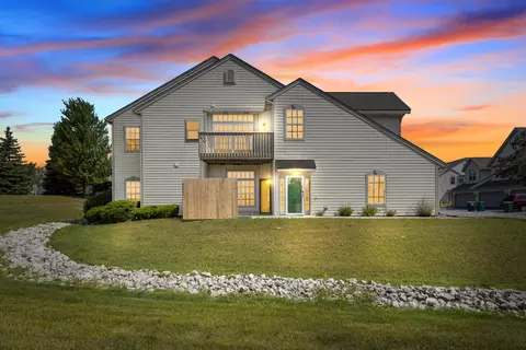 8641 S Stratford, Oak Creek, WI 53154