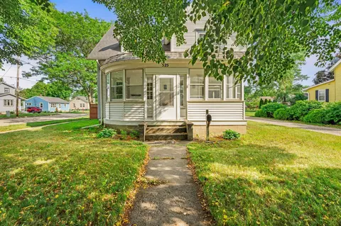 525 Adams, Burlington, WI 53105