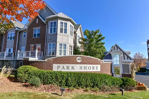 3930 S S Lk #207, Saint Francis, WI 53225