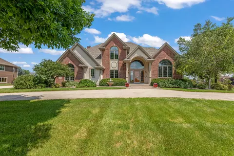 w288n898 Basque, Delafield, WI 53188