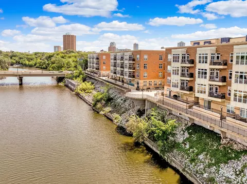1905 N Water #304, Milwaukee, WI 53202