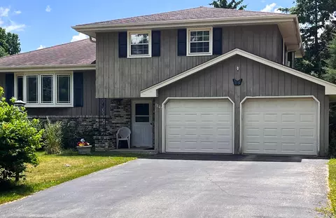 1207 Anton, Hartland, WI 53029