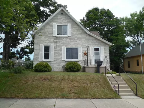 408 Montana, South Milwaukee, WI 53172