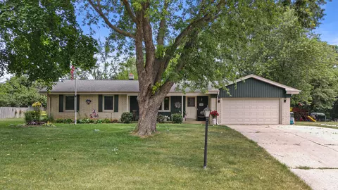 16642 W Heatherly, New Berlin, WI 53151