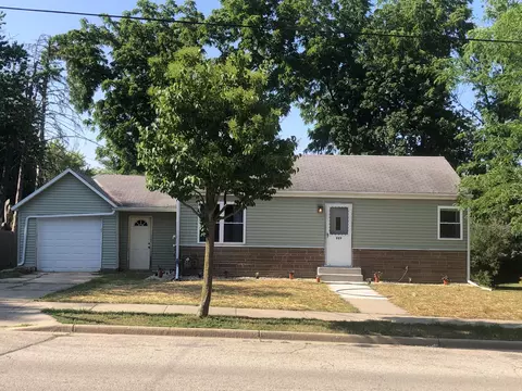 225 Church, Brooklyn, WI 53521