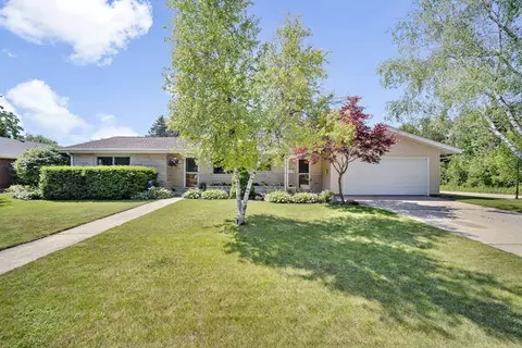559 W Jefferson, Port Washington, WI 53074