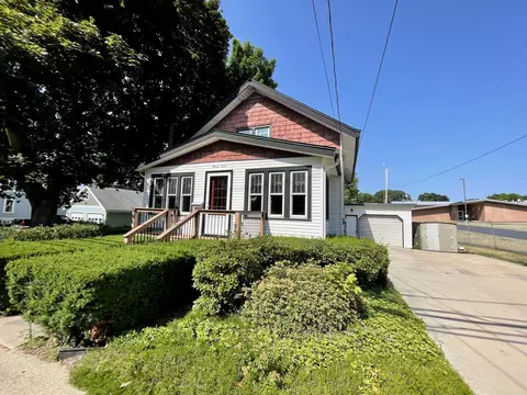 1112 Center, Watertown, WI 53098