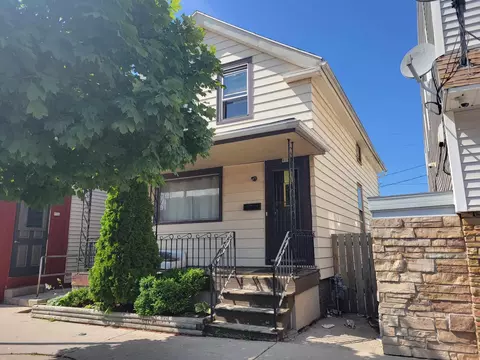 908 Indiana, Sheboygan, WI 53081