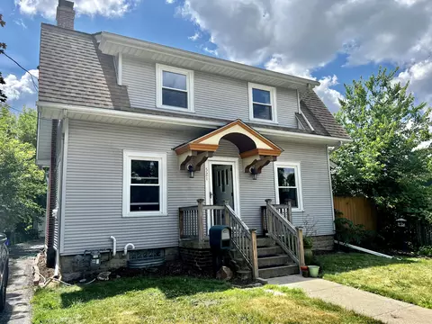 521 Lincoln, Waukesha, WI 53186