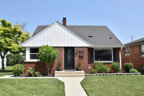 1506 Manitowoc, South Milwaukee, WI 53172