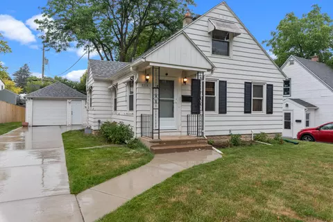 8924 W Dakota, West Allis, WI 53227