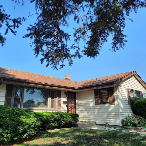 8064 W Medford, Milwaukee, WI 53218