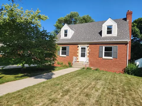 8509 Glencoe, Wauwatosa, WI 53226