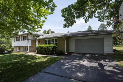 1620 Revere, Brookfield, WI 53045