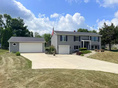 38229 87th, Randall, WI 53105