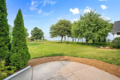 900 E Silver Spg, Whitefish Bay, WI 53217