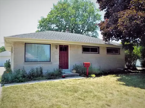 n88w14999 Jefferson, Menomonee Falls, WI 53051