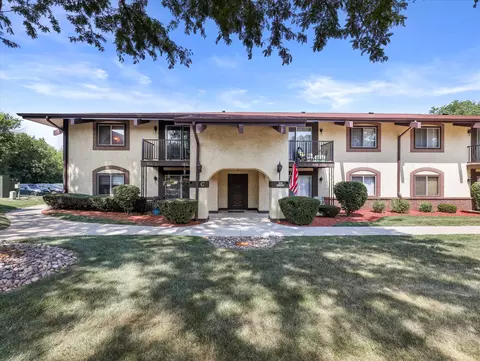 n82w13526 Fond Du Lac #C-208, Menomonee Falls, WI 53051