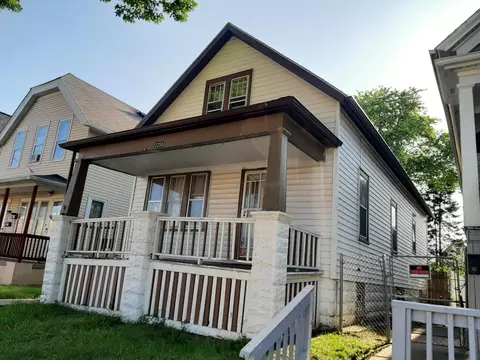 2255 S 14th, Milwaukee, WI 53215
