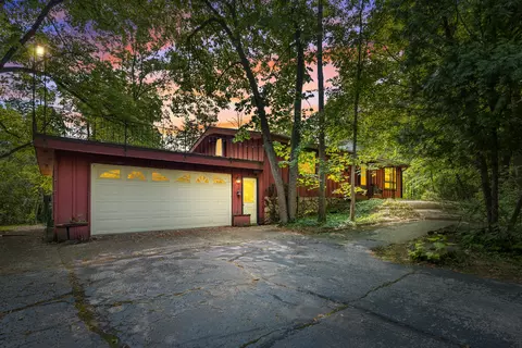 8410 S 20th, Oak Creek, WI 53154