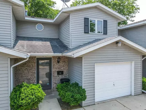 631 Meadow #629A, Burlington, WI 53105