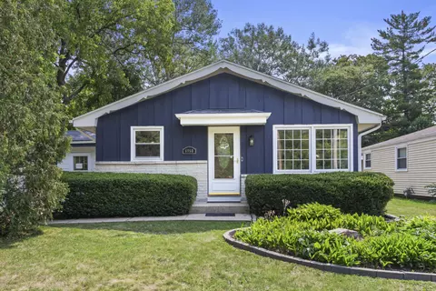 6950 N 46th, Milwaukee, WI 53223