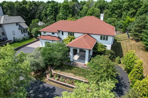 19040 Edmonton, Brookfield, WI 53045