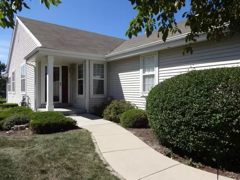 622 Ravenwood #A, Waterford, WI 53185