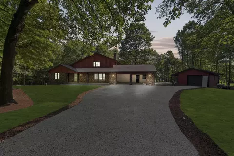 9310 S 46th, Franklin, WI 53132