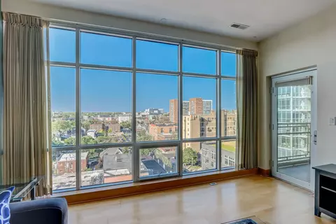 1550 E Royall #1011, Milwaukee, WI 53202
