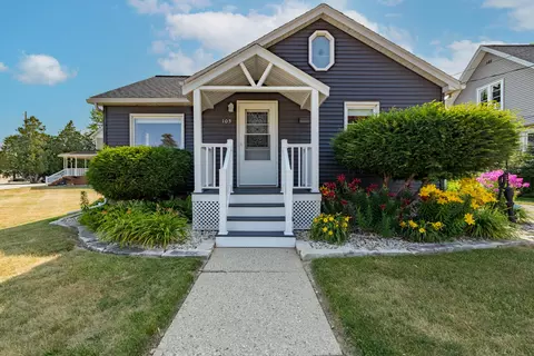 105 Main, Horicon, WI 53032